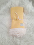 Cuddly muslin blanket yellow