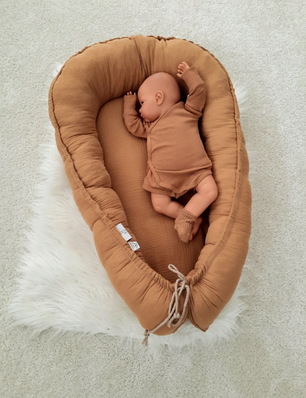 Muslin Baby Nest - Caramel