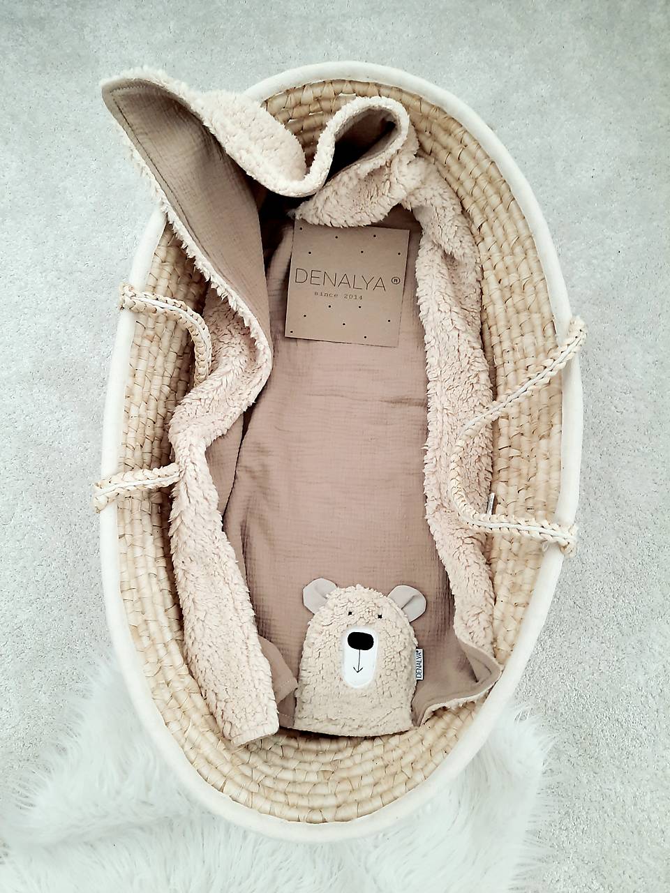 Cuddly muslin blanket with bear (light brown)