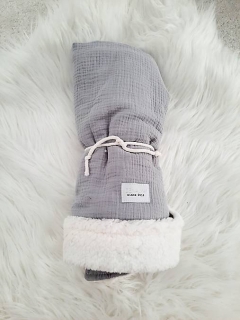 Cuddly muslin blanket grey